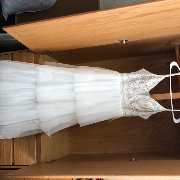 White Prom Dress. - Picture 2 of 5